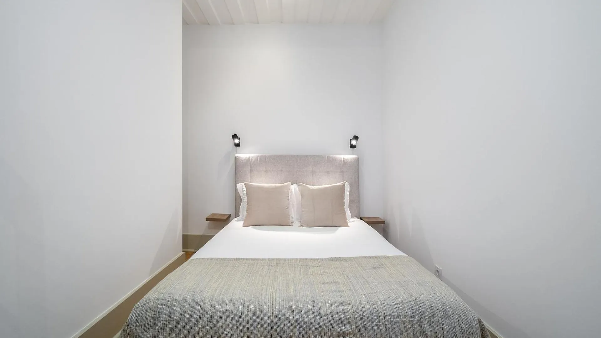 Whome The Premier Destination For True Wanderers Lisbona Appartamento