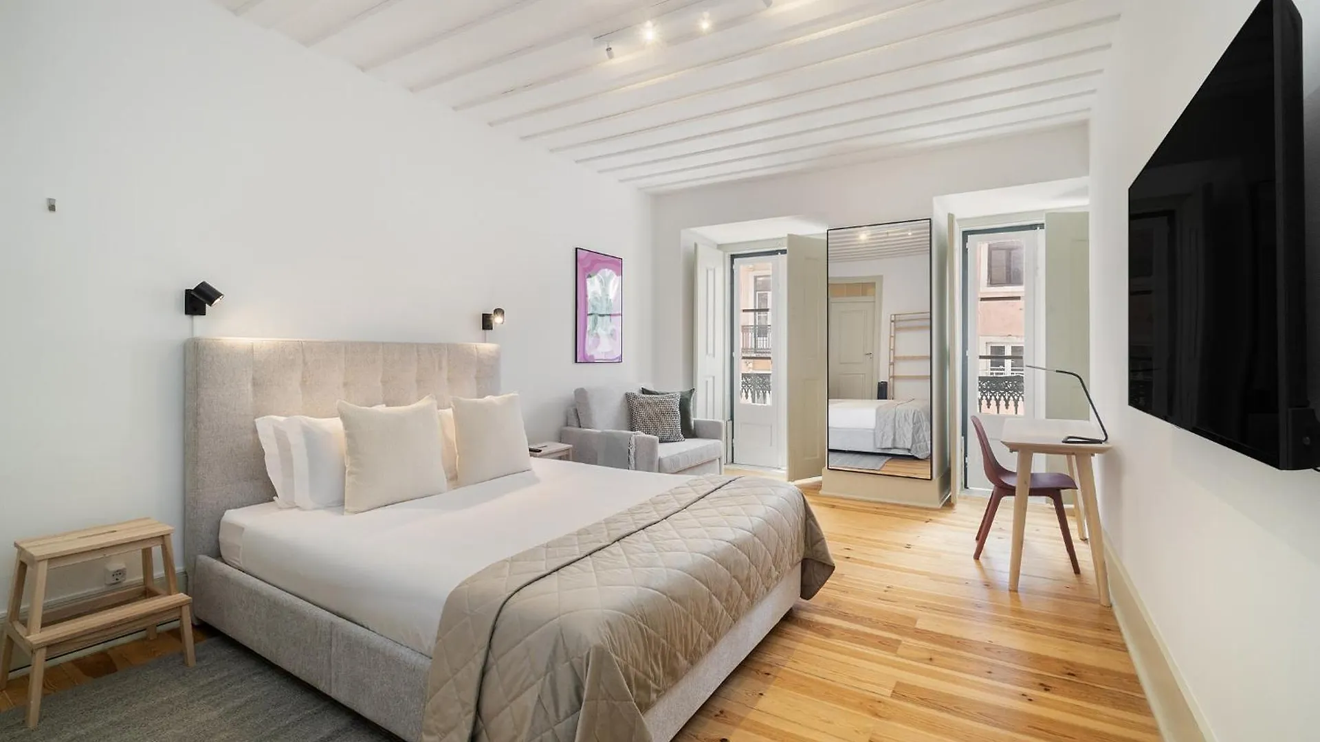 Whome The Premier Destination For True Wanderers Lisboa Apartmán
